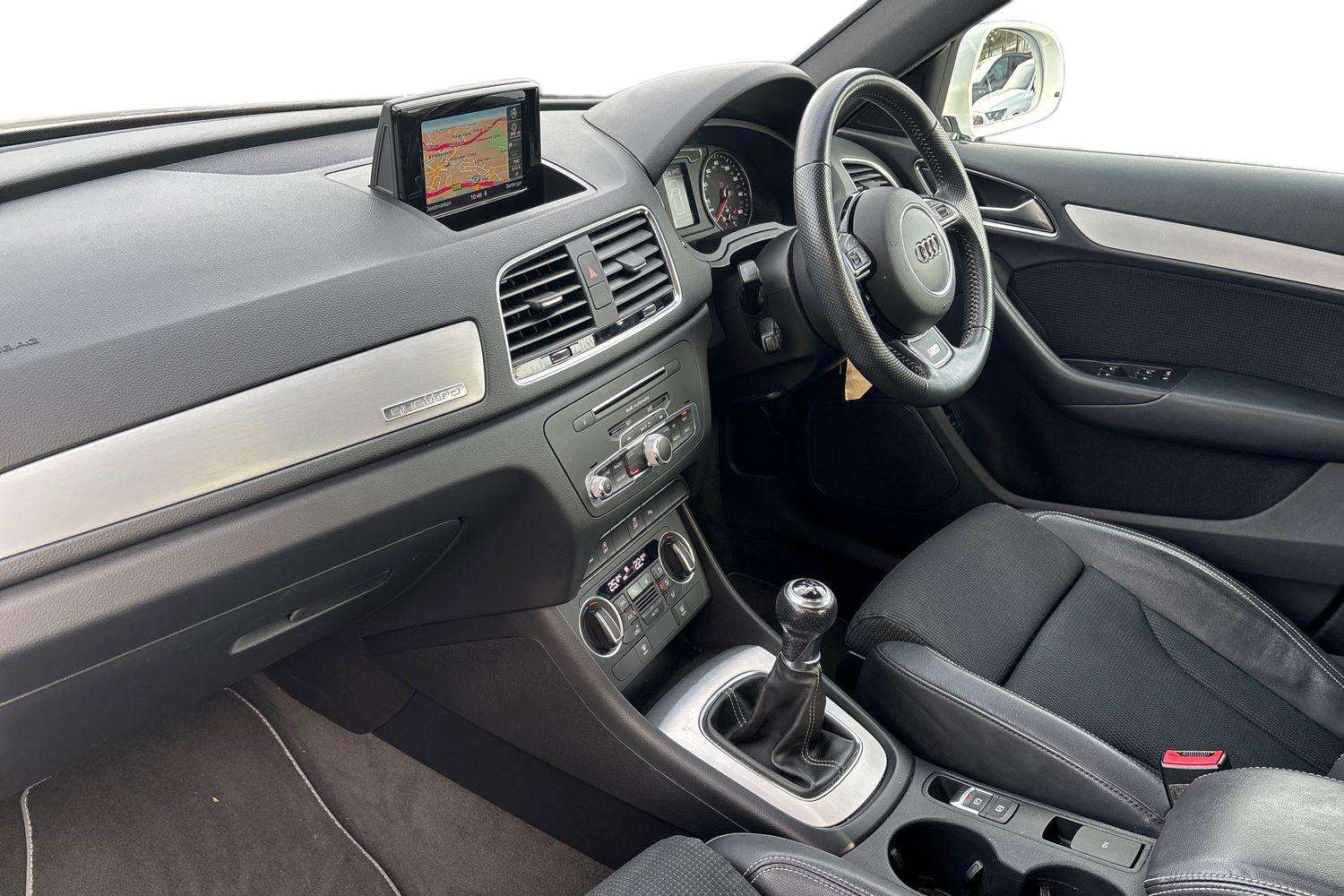 Used Audi Q3 2018 for sale - 76390717: Photo 2