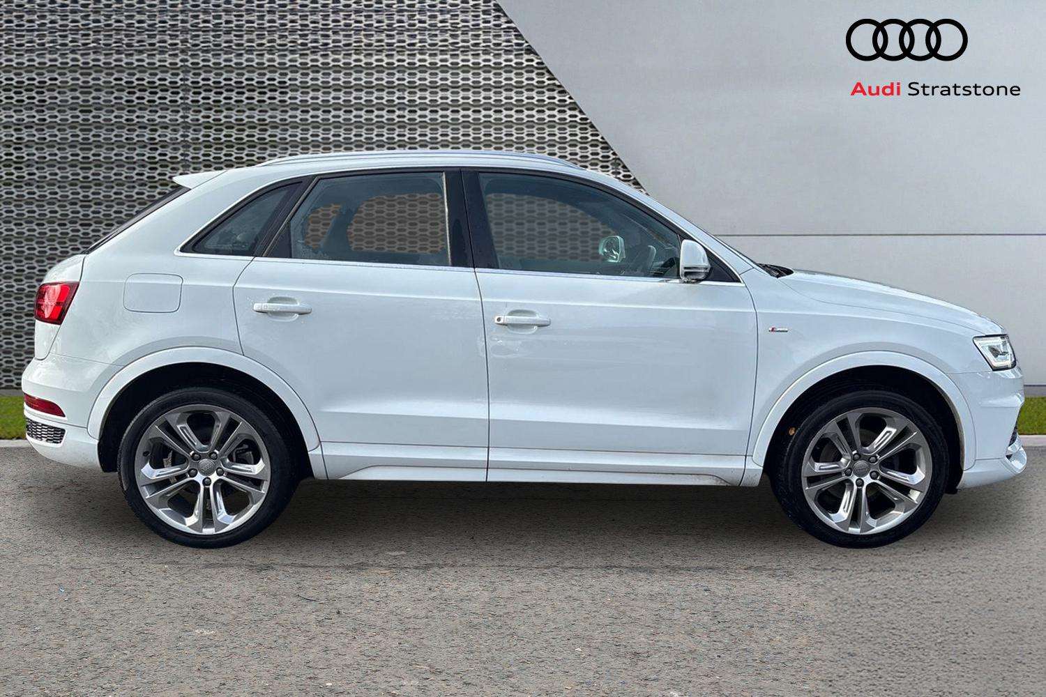 Used Audi Q3 2018 for sale - 76390717: Photo 4