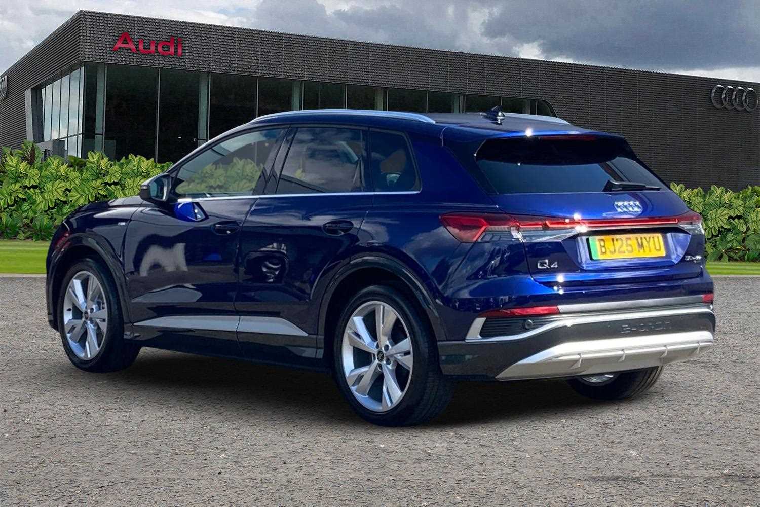 Used Audi Q4 e-tron 2025 for sale - 76063234: Photo 3
