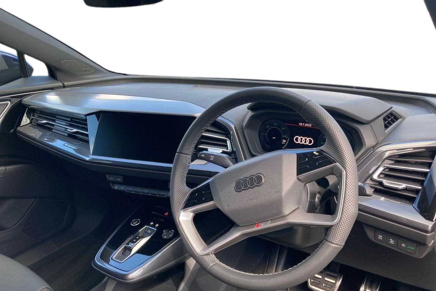 Used Audi Q4 e-tron 2025 for sale - 76063234: Photo 6