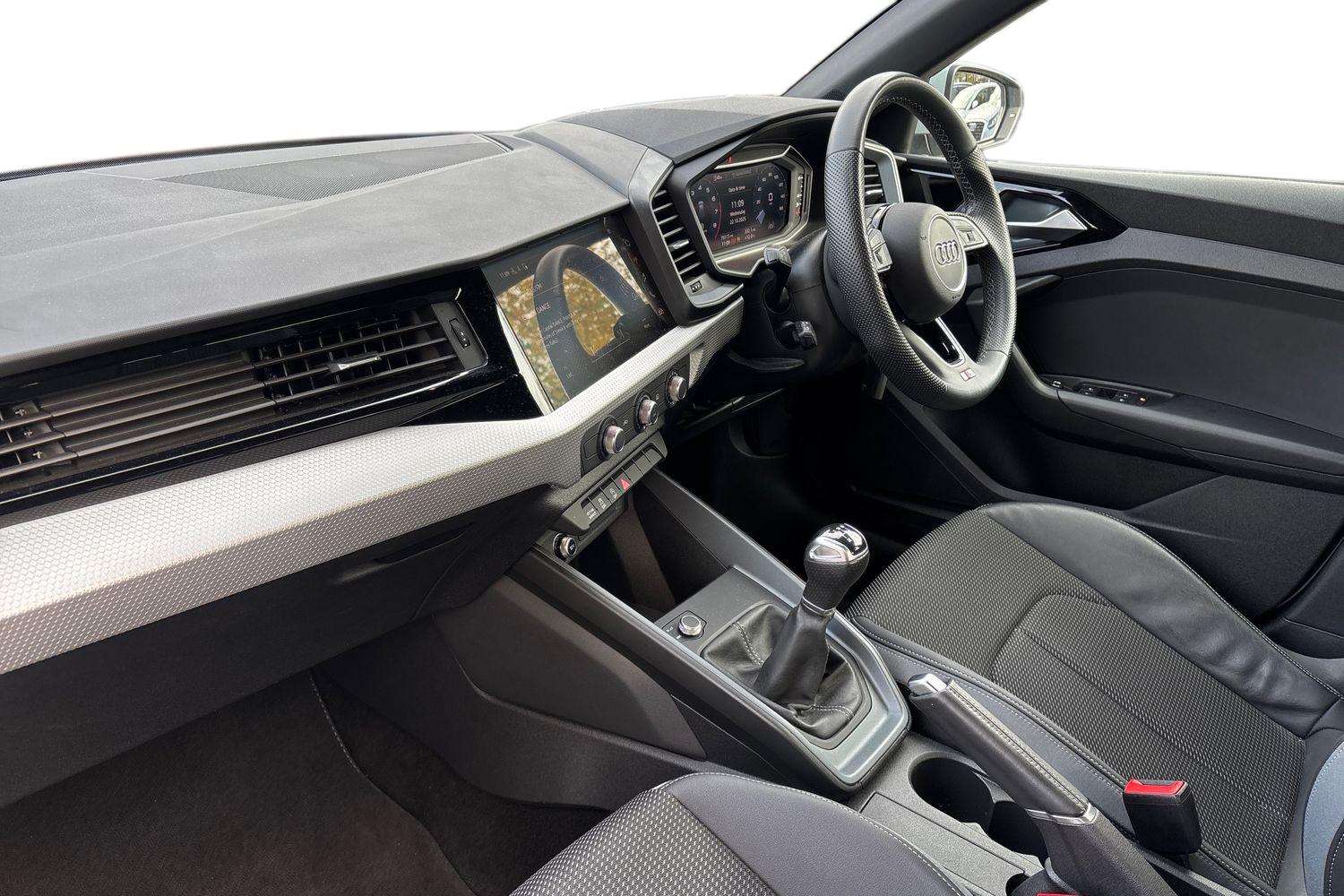 Used Audi A1 2023 for sale - 76339637: Photo 2