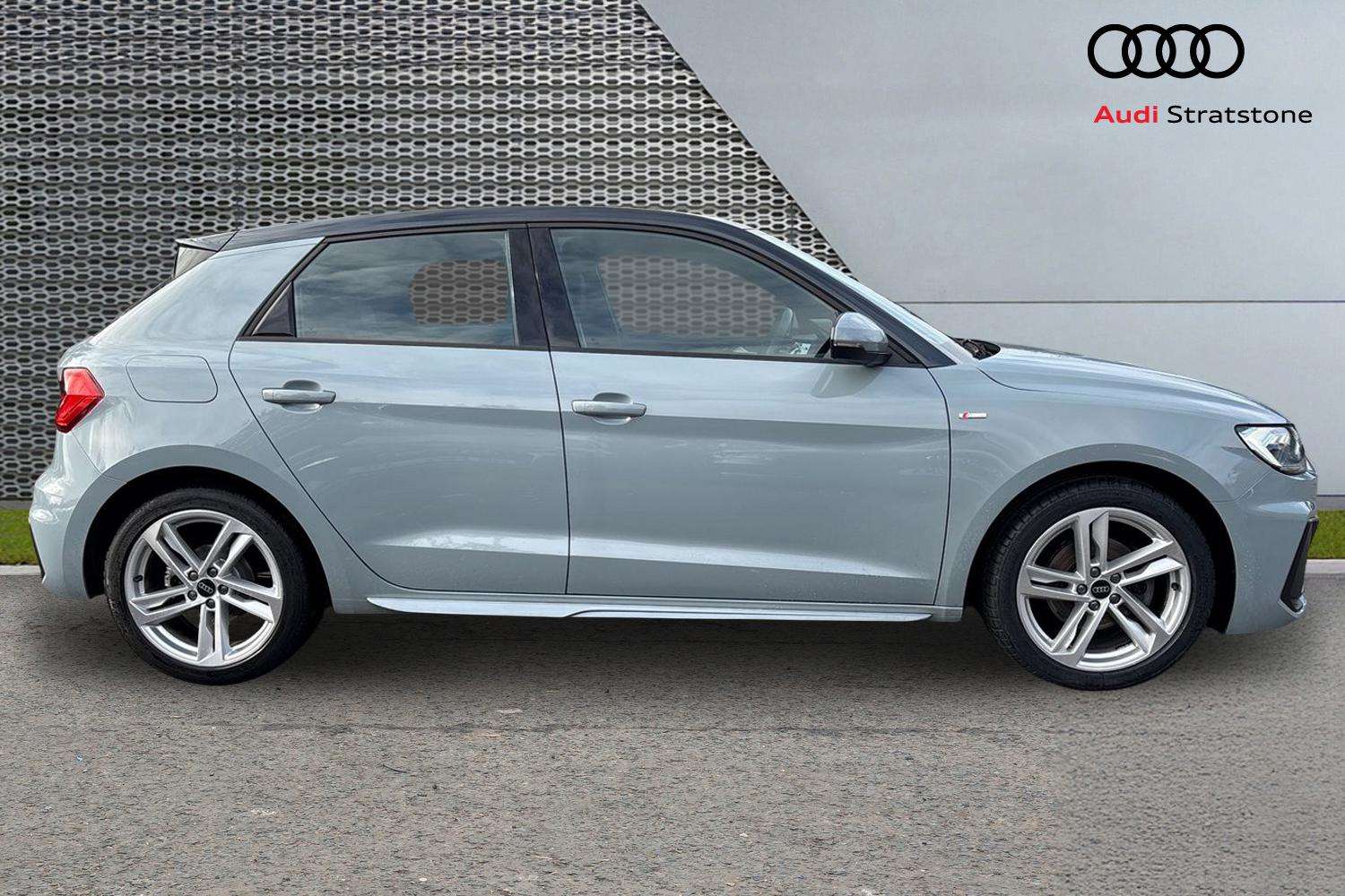 Used Audi A1 2023 for sale - 76339637: Photo 4