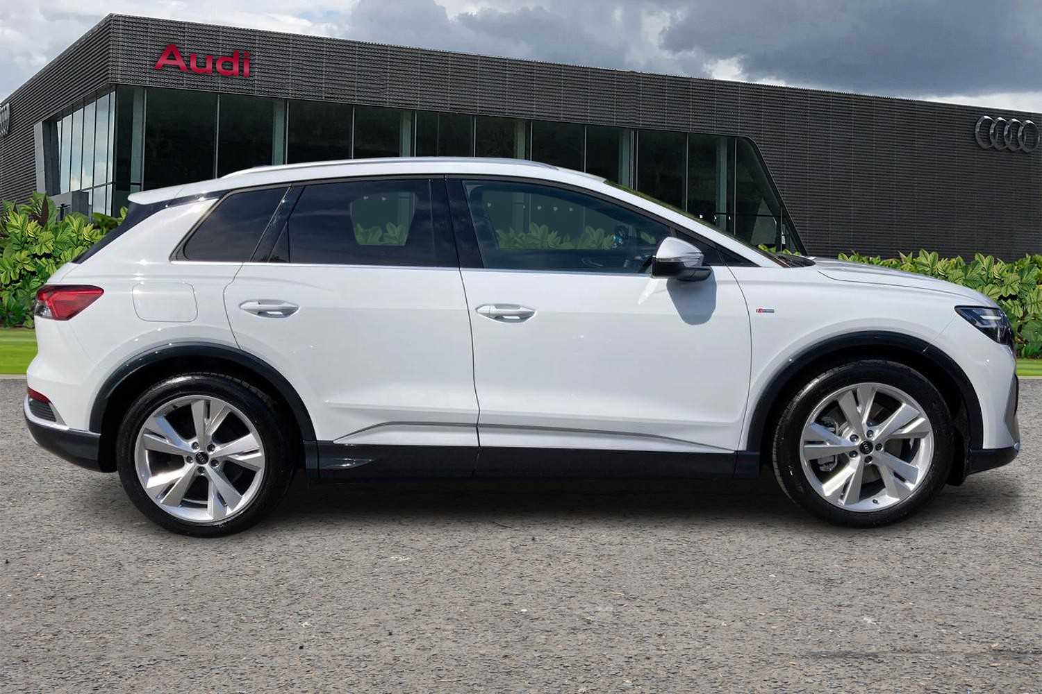Used Audi Q4 e-tron 2025 for sale - 76063394: Photo 4