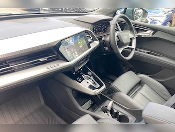 Used Audi Q4 e-tron 2024 for sale - 74716187: Photo