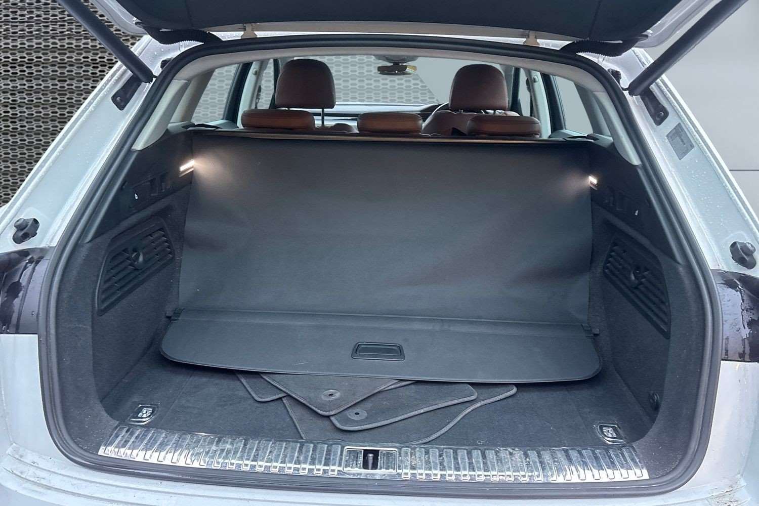 Used Audi e-tron 2020 for sale - 77257268: Photo 17