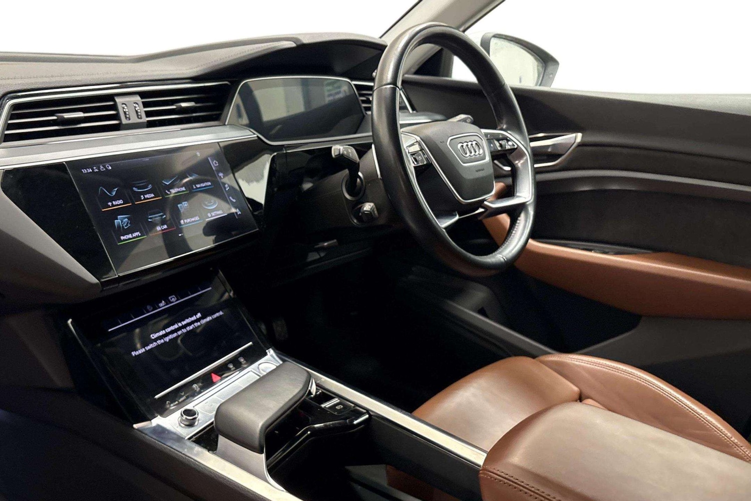 Used Audi e-tron 2020 for sale - 77257268: Photo 2