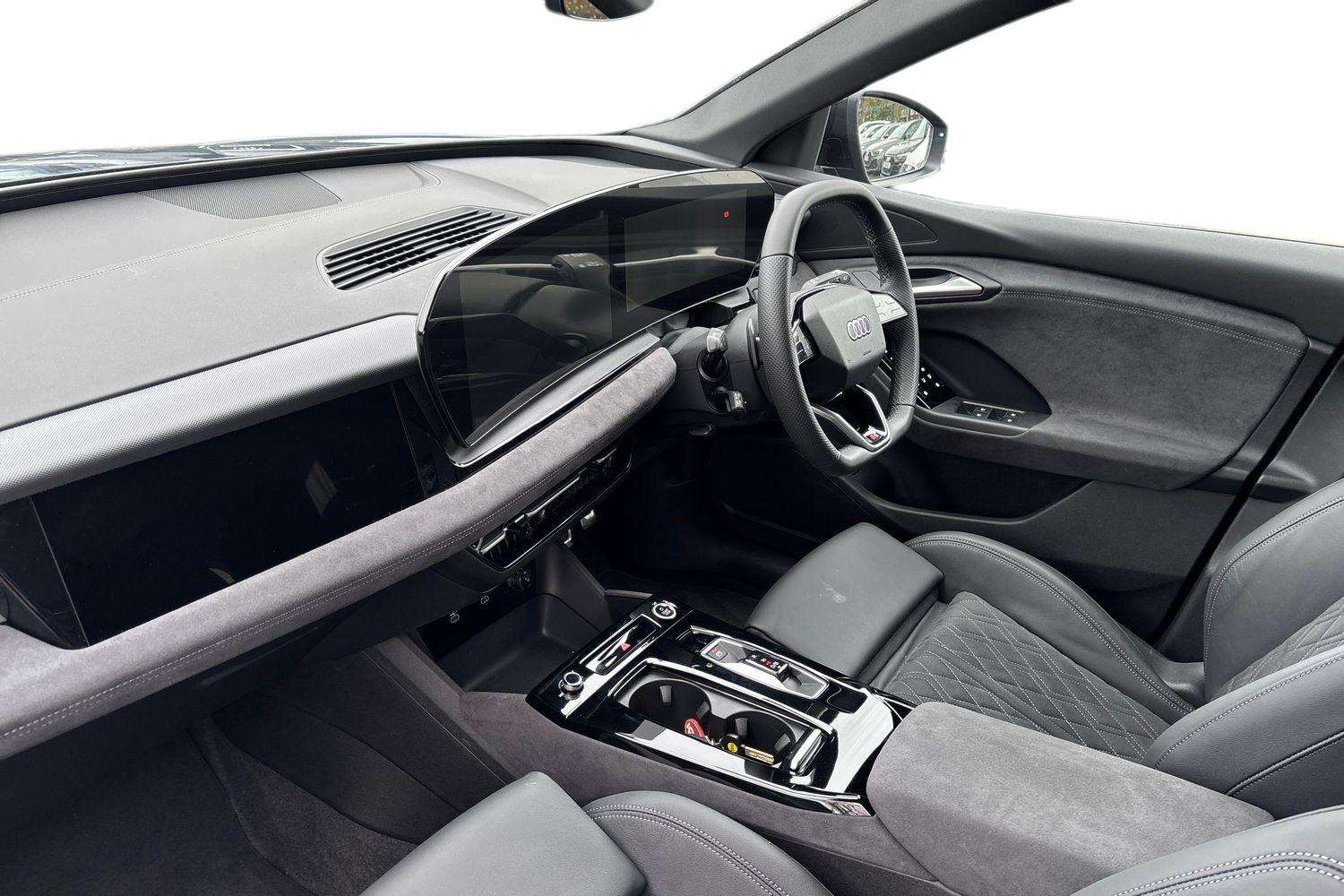 Used Audi Q6 e-tron 2025 for sale - 77083005: Photo 2