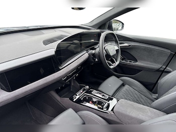 Used Audi Q6 e-tron 2025 for sale - 77083005: Photo