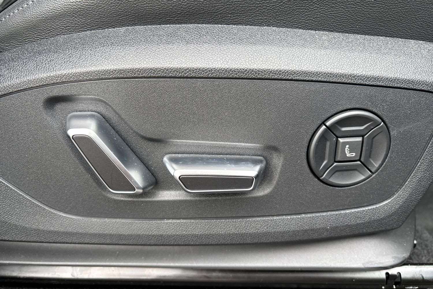 Used Audi Q6 e-tron 2025 for sale - 77083005: Photo 31