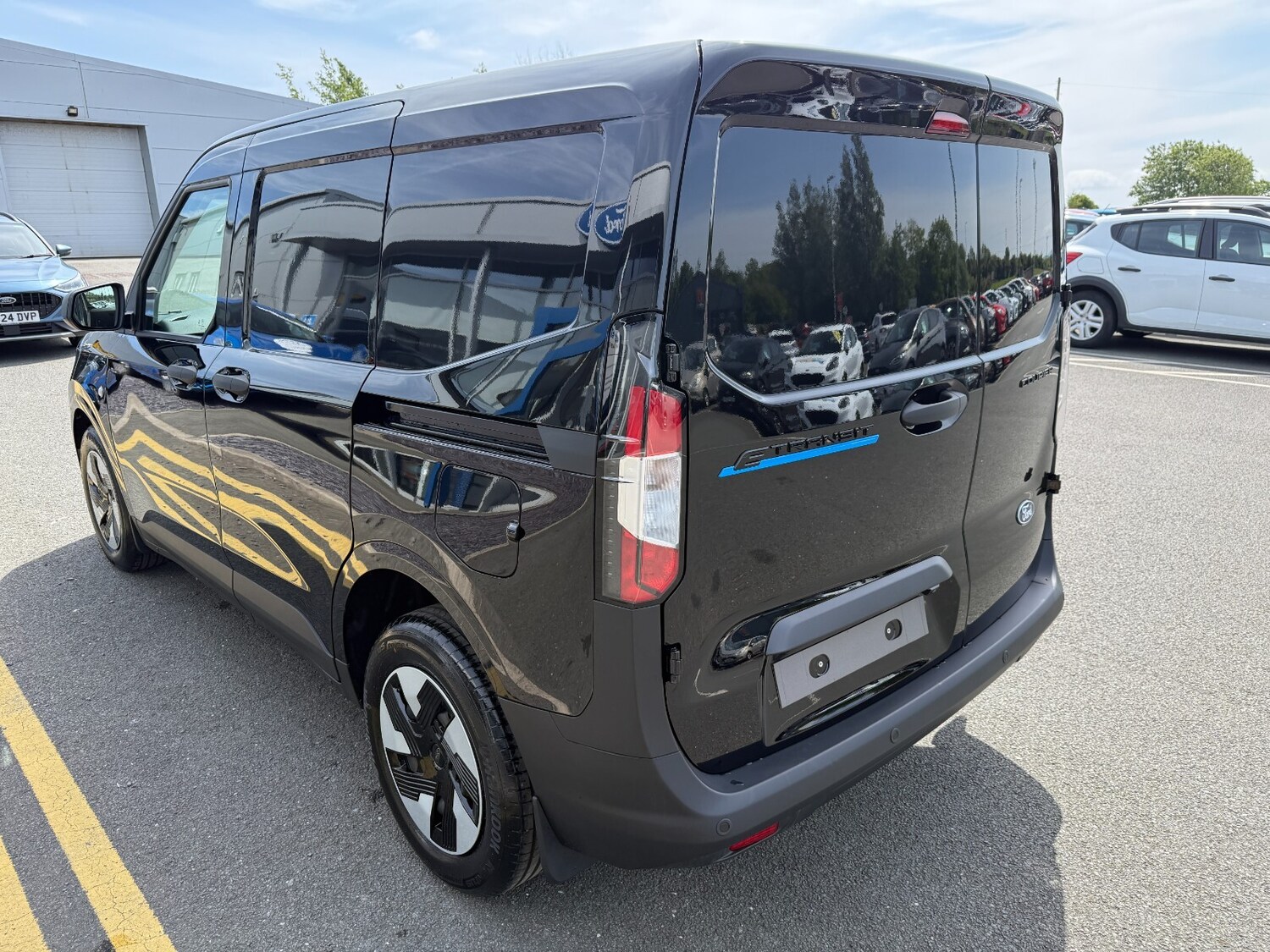 Used Ford Transit Courier for sale - 76622956: Photo 15