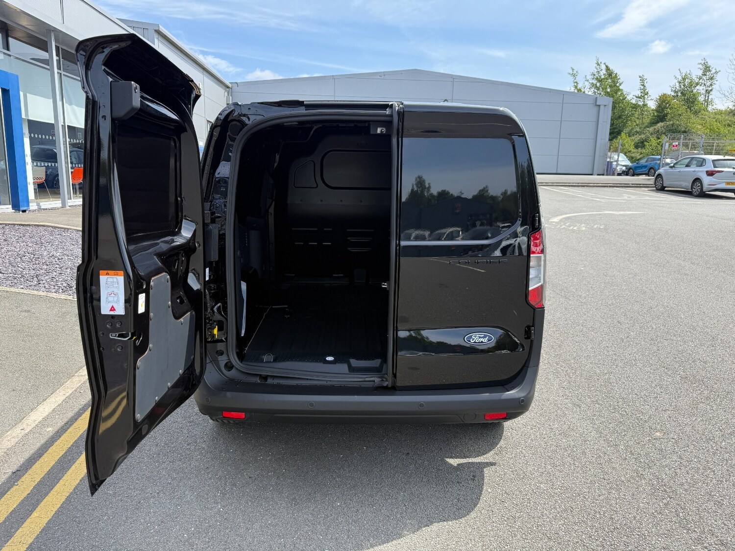 Used Ford Transit Courier for sale - 76622956: Photo 20