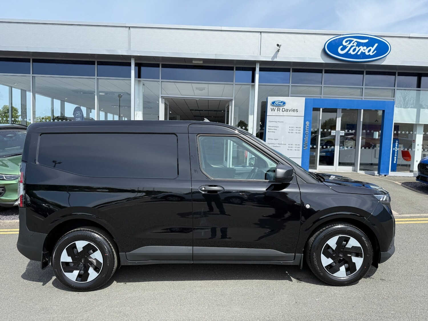 Used Ford Transit Courier for sale - 76622956: Photo 25