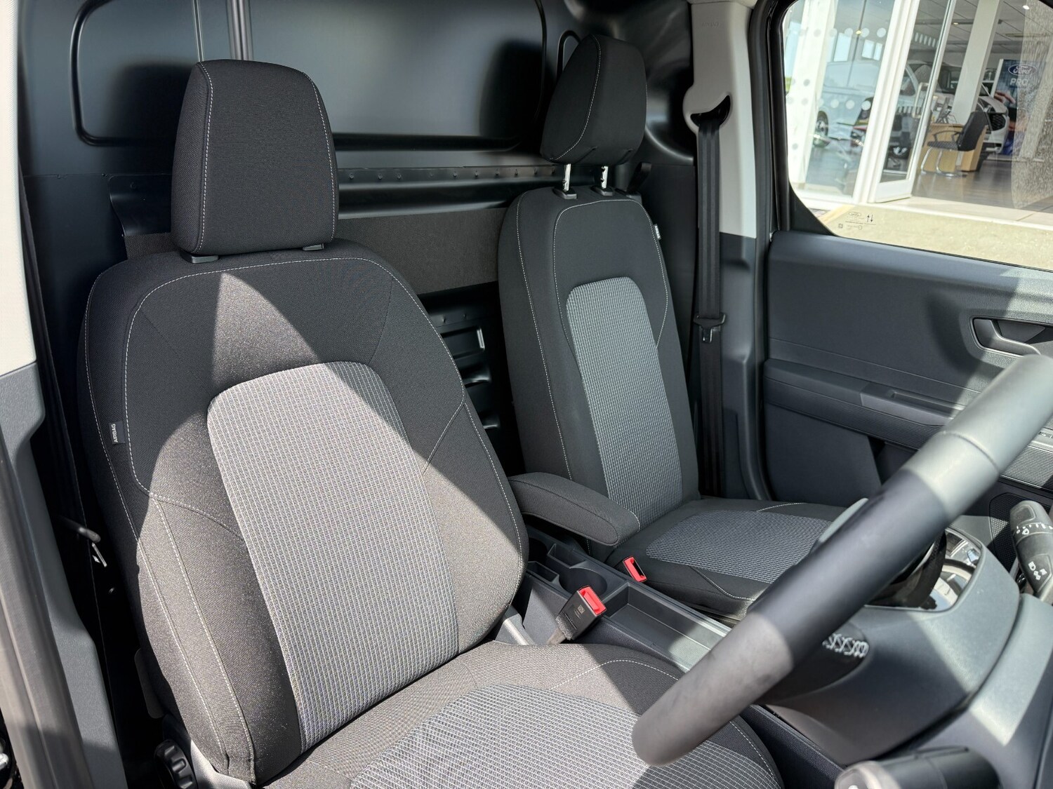 Used Ford Transit Courier for sale - 76622956: Photo 26