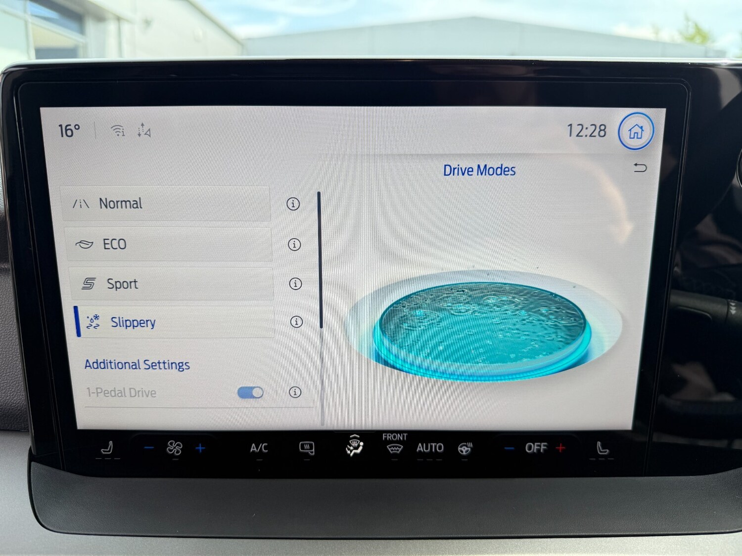 Used Ford Transit Courier for sale - 76622956: Photo 48