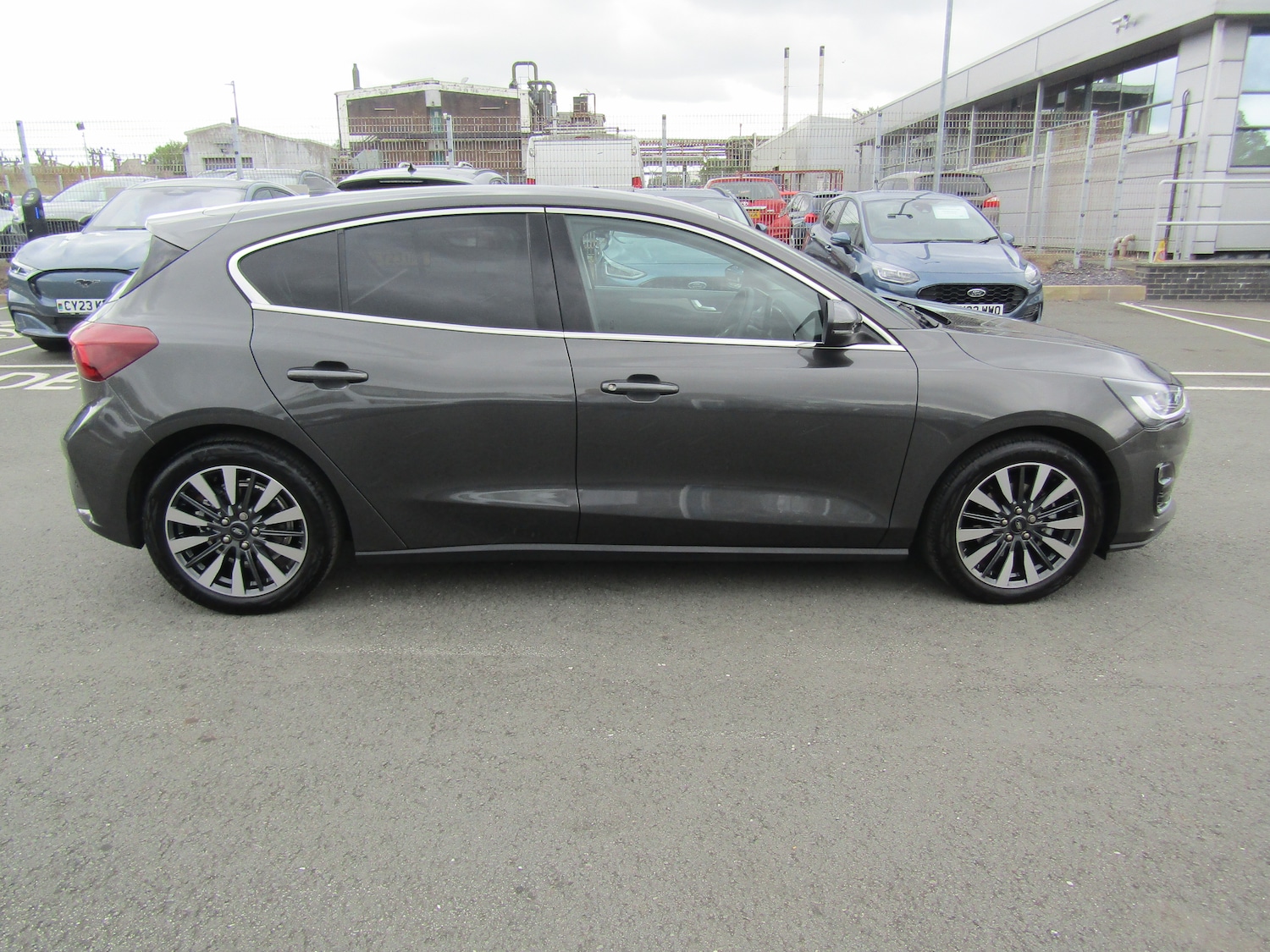 Used Ford Focus 2023 for sale - 76276818: Photo 2