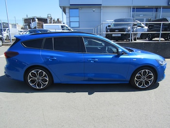 Used Ford Focus 2024 for sale - 76276568: Photo 2