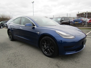 Tesla - Model 3