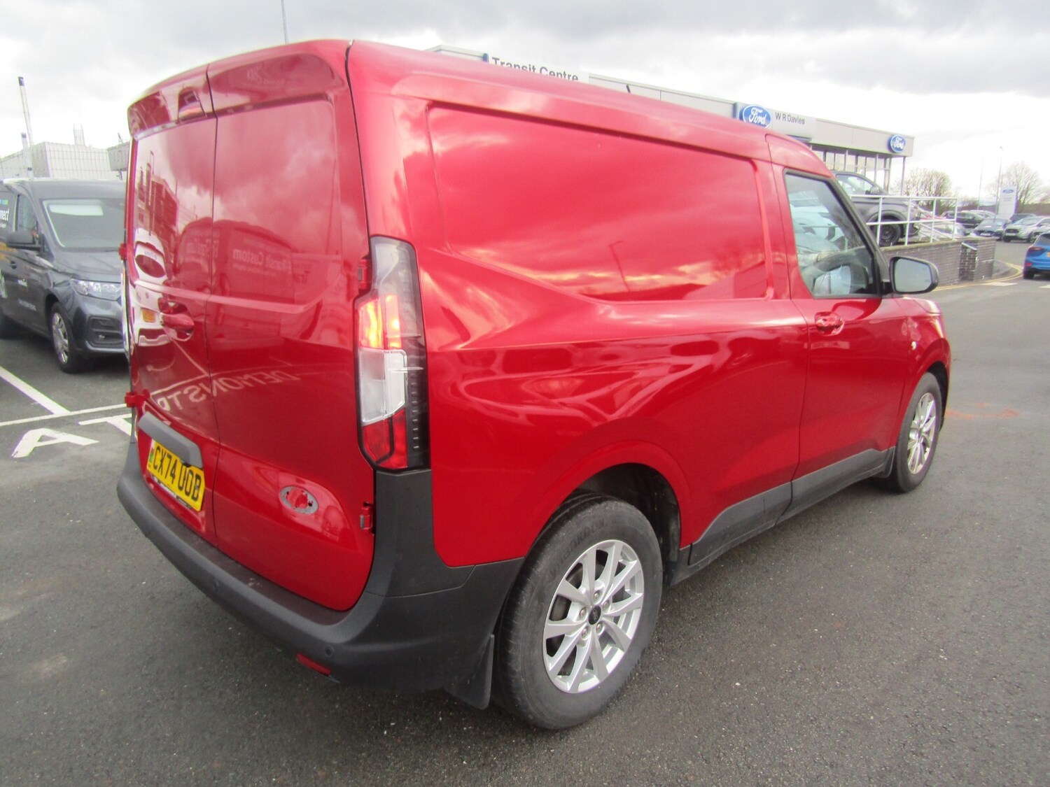 Used Ford Transit Courier 2024 for sale - 76630172: Photo 32