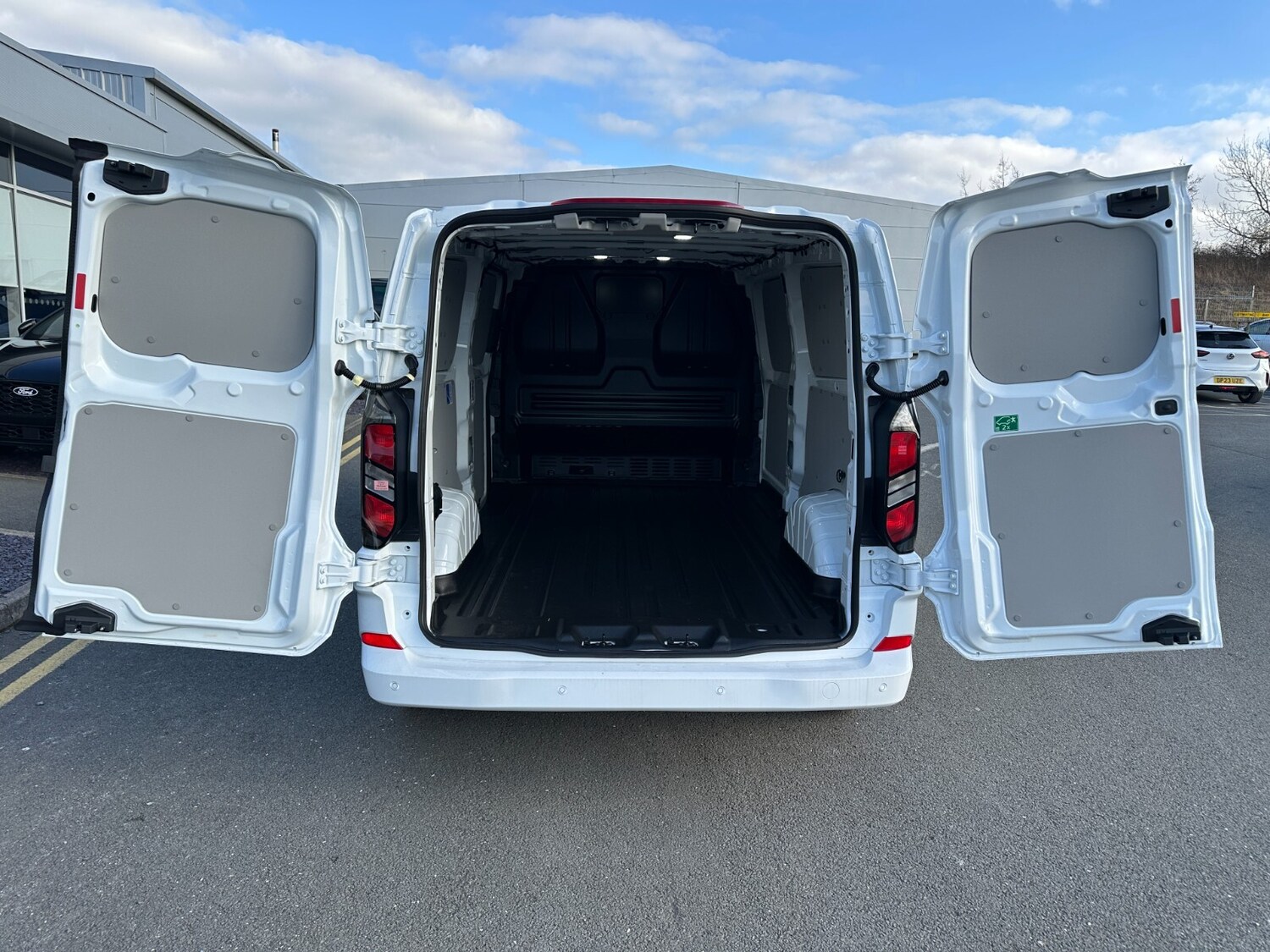 Used Ford Transit Custom for sale - 76622955: Photo 17