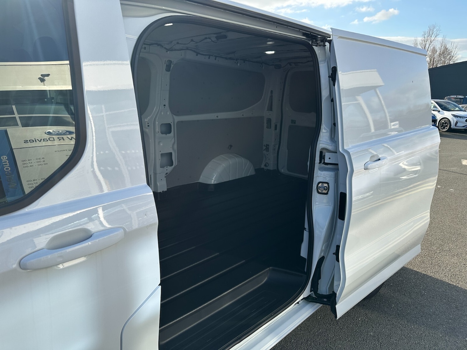 Used Ford Transit Custom for sale - 76622955: Photo 6