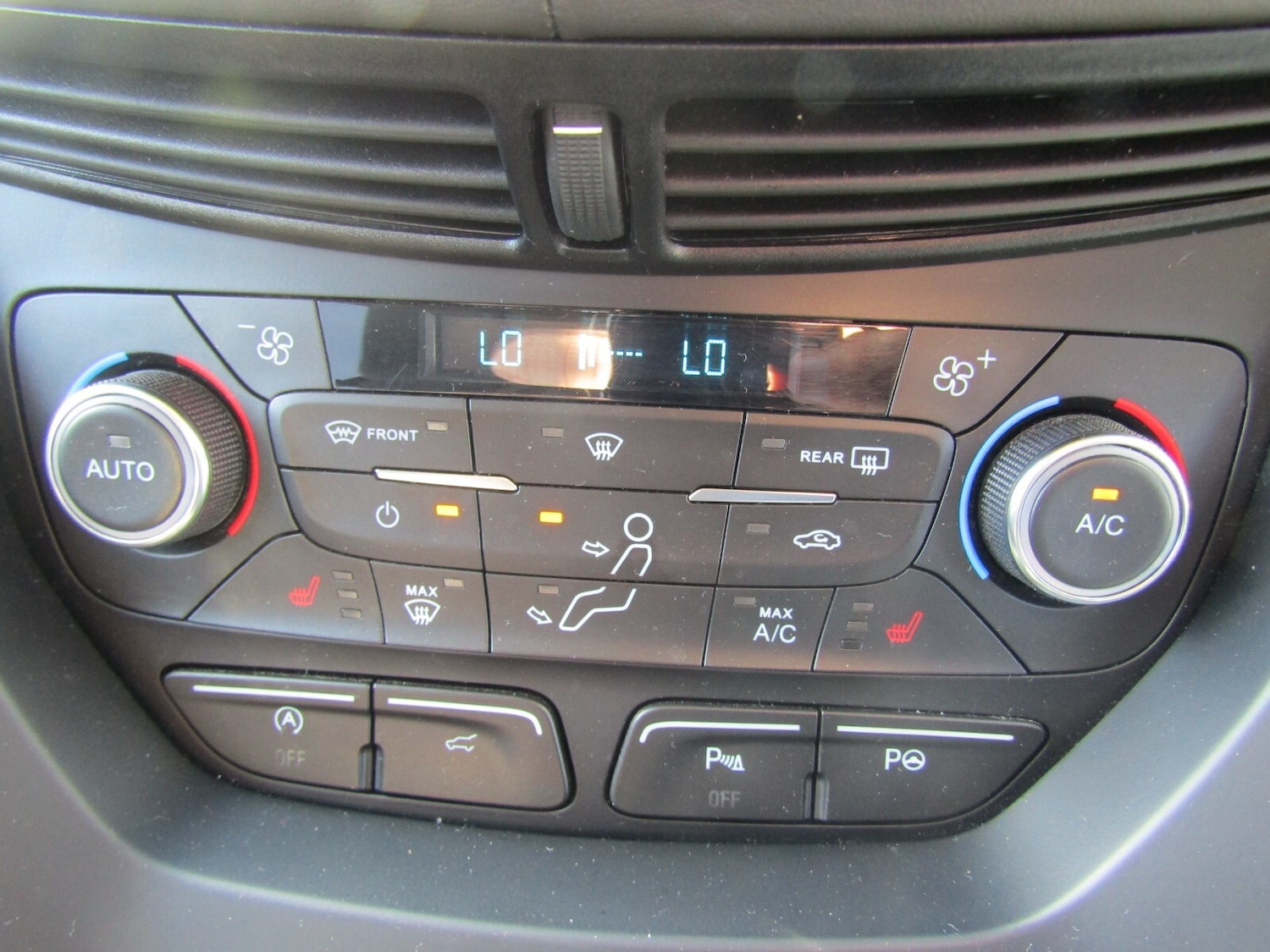 Used Ford Kuga 2018 for sale - 76276567: Photo 33