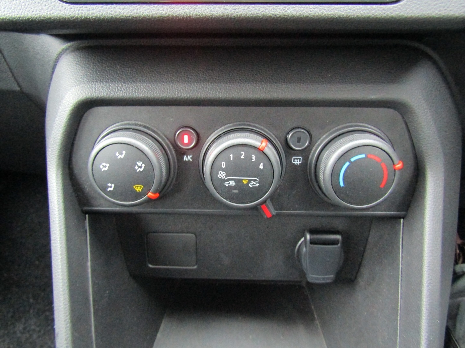 Used Dacia Sandero 2023 for sale - 77665106: Photo 20