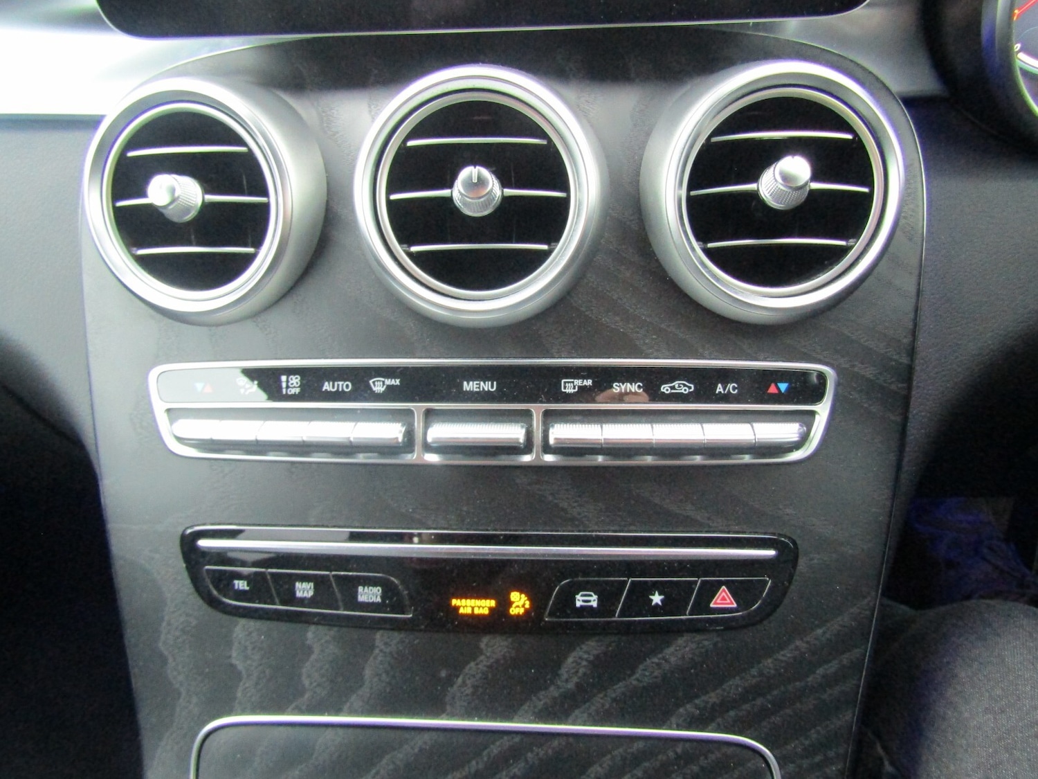 Used Mercedes-Benz GLC 2020 for sale - 76514722: Photo 30