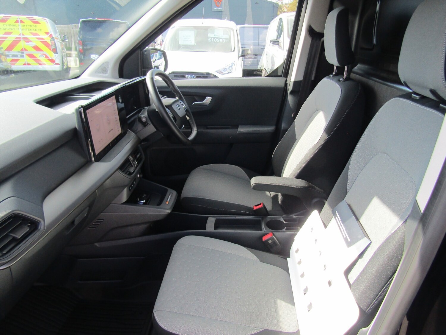 Used Ford Transit Courier 2025 for sale - 76276227: Photo 14