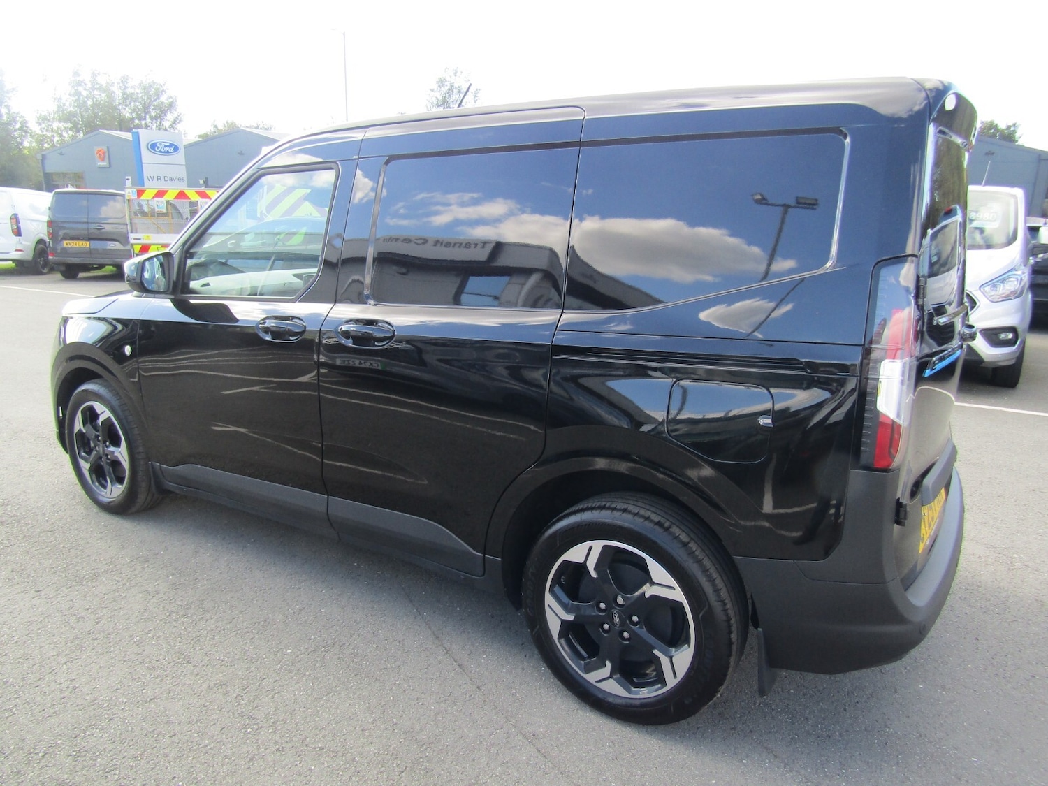 Used Ford Transit Courier 2025 for sale - 76276227: Photo 5
