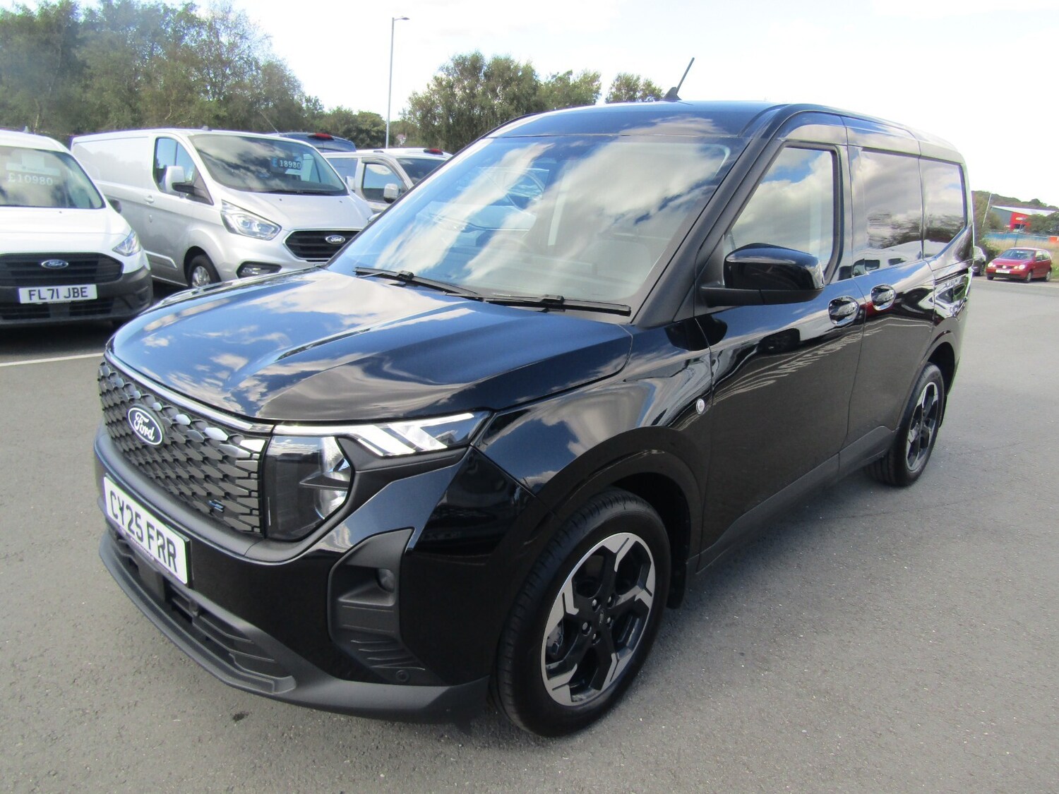 Used Ford Transit Courier 2025 for sale - 76276227: Photo 7