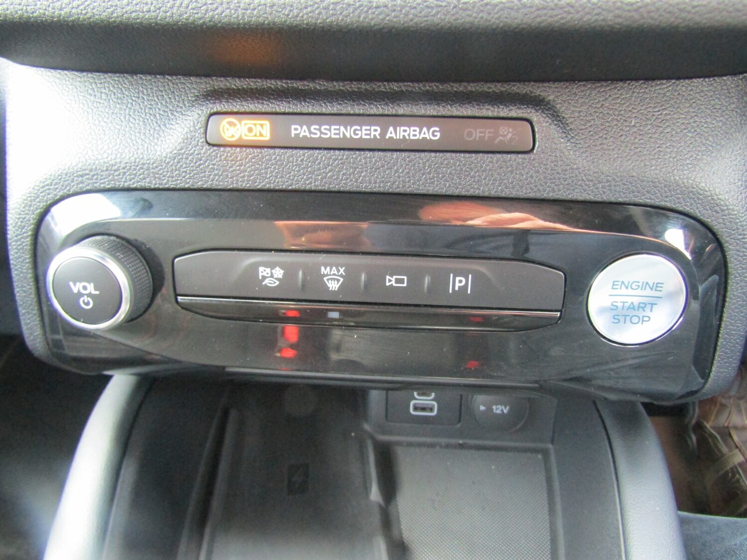 Used Ford Kuga 2024 for sale - 76276389: Photo 31