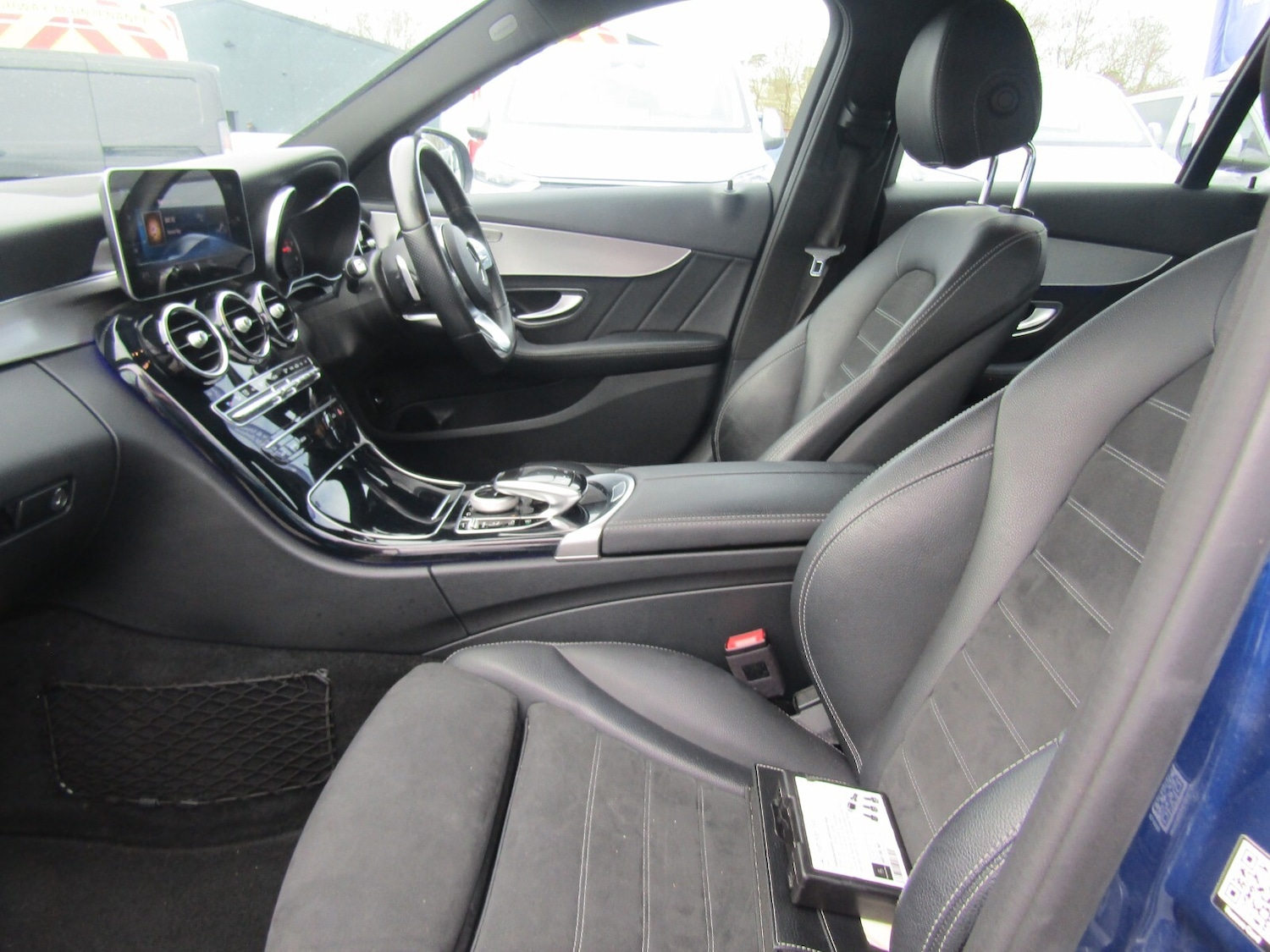 Used Mercedes-Benz C Class 2019 for sale - 78022288: Photo 4