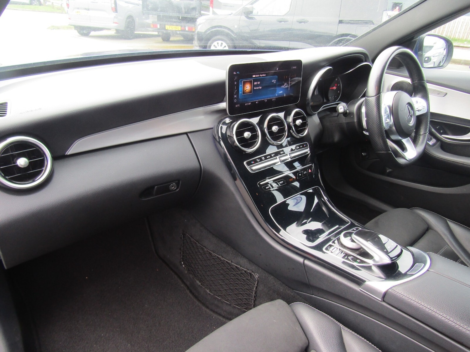 Used Mercedes-Benz C Class 2019 for sale - 78022288: Photo 6