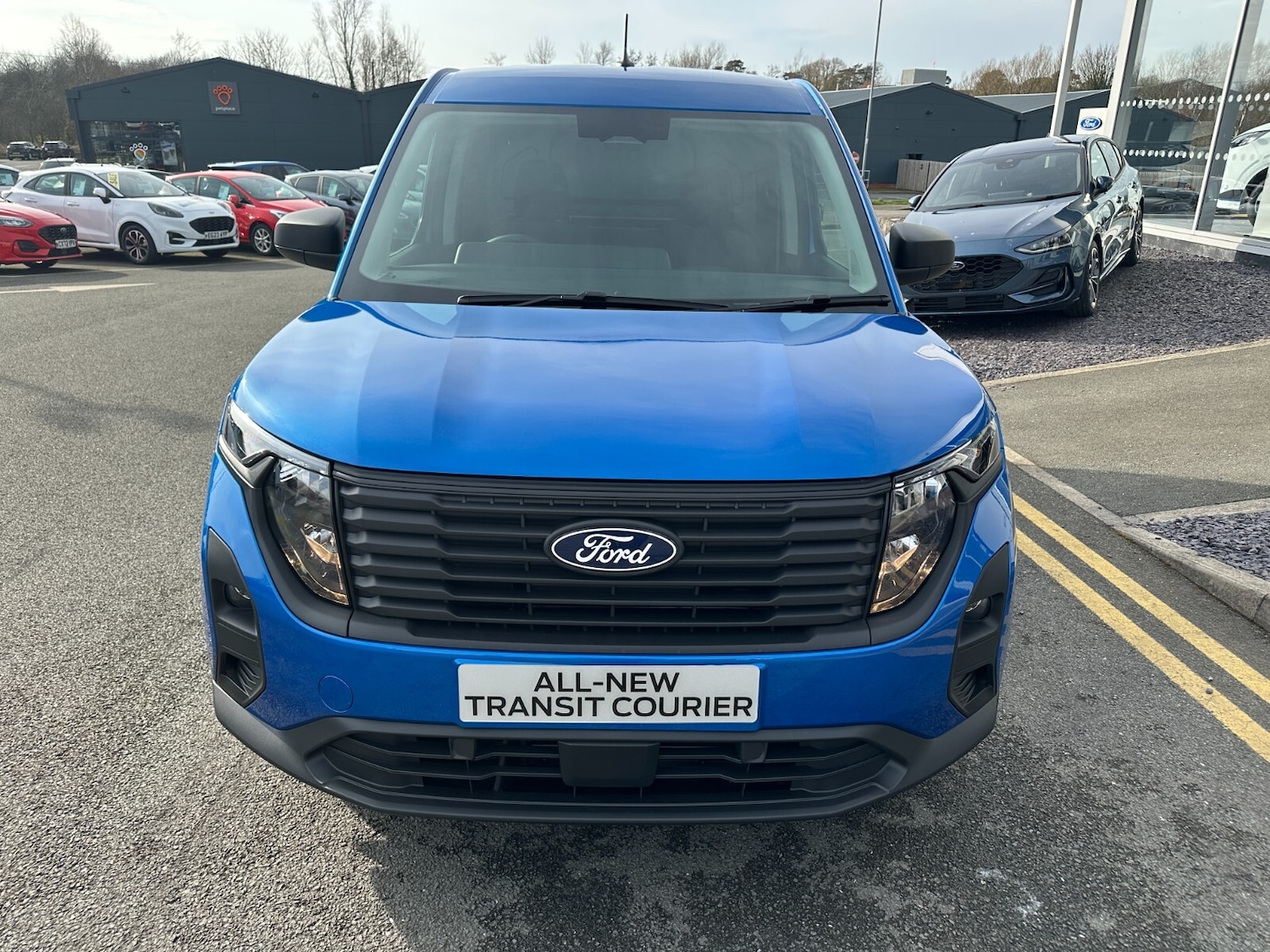 Used Ford Transit Courier for sale - 76622951: Photo 2