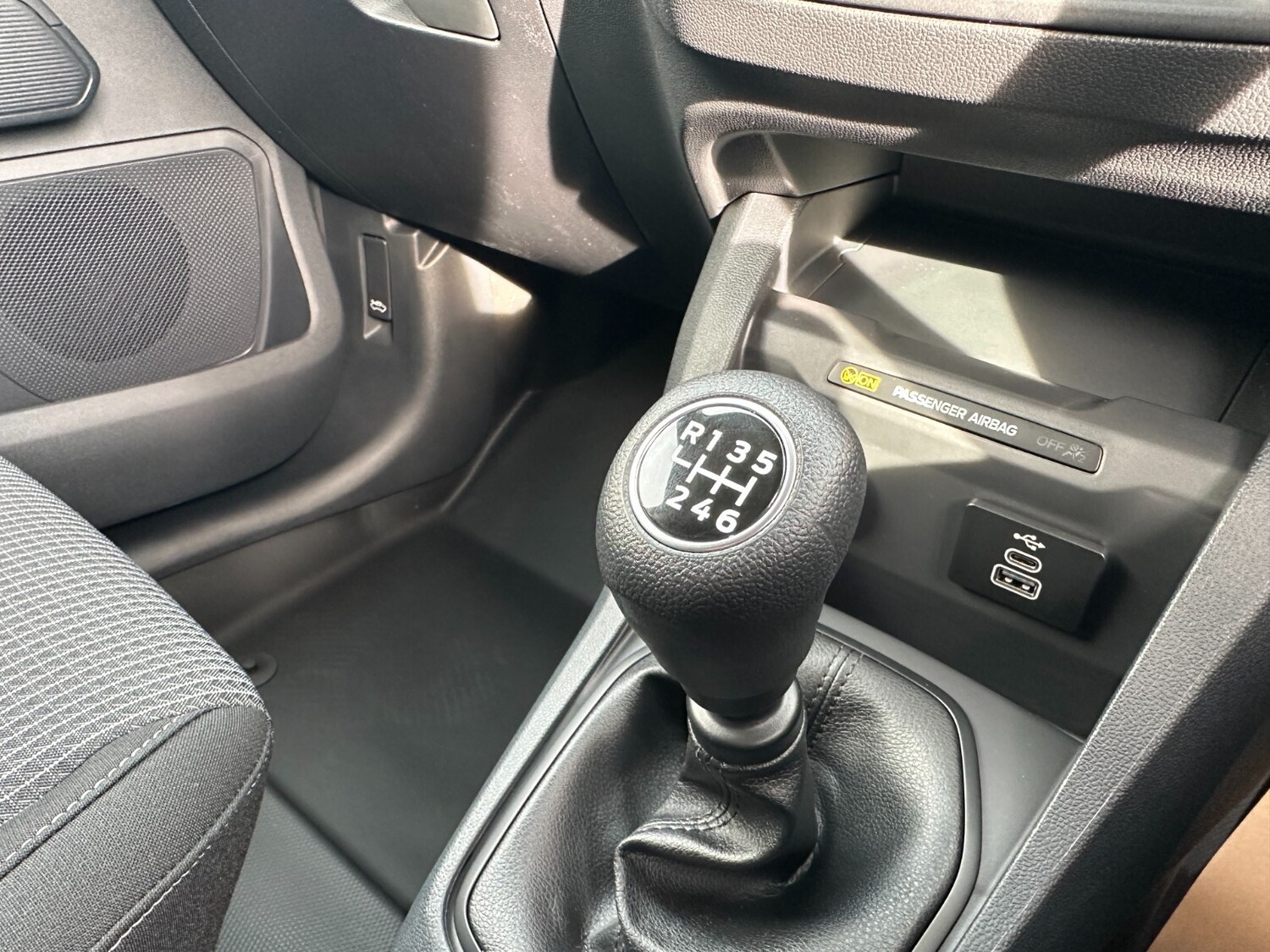 Used Ford Transit Courier for sale - 76622951: Photo 37