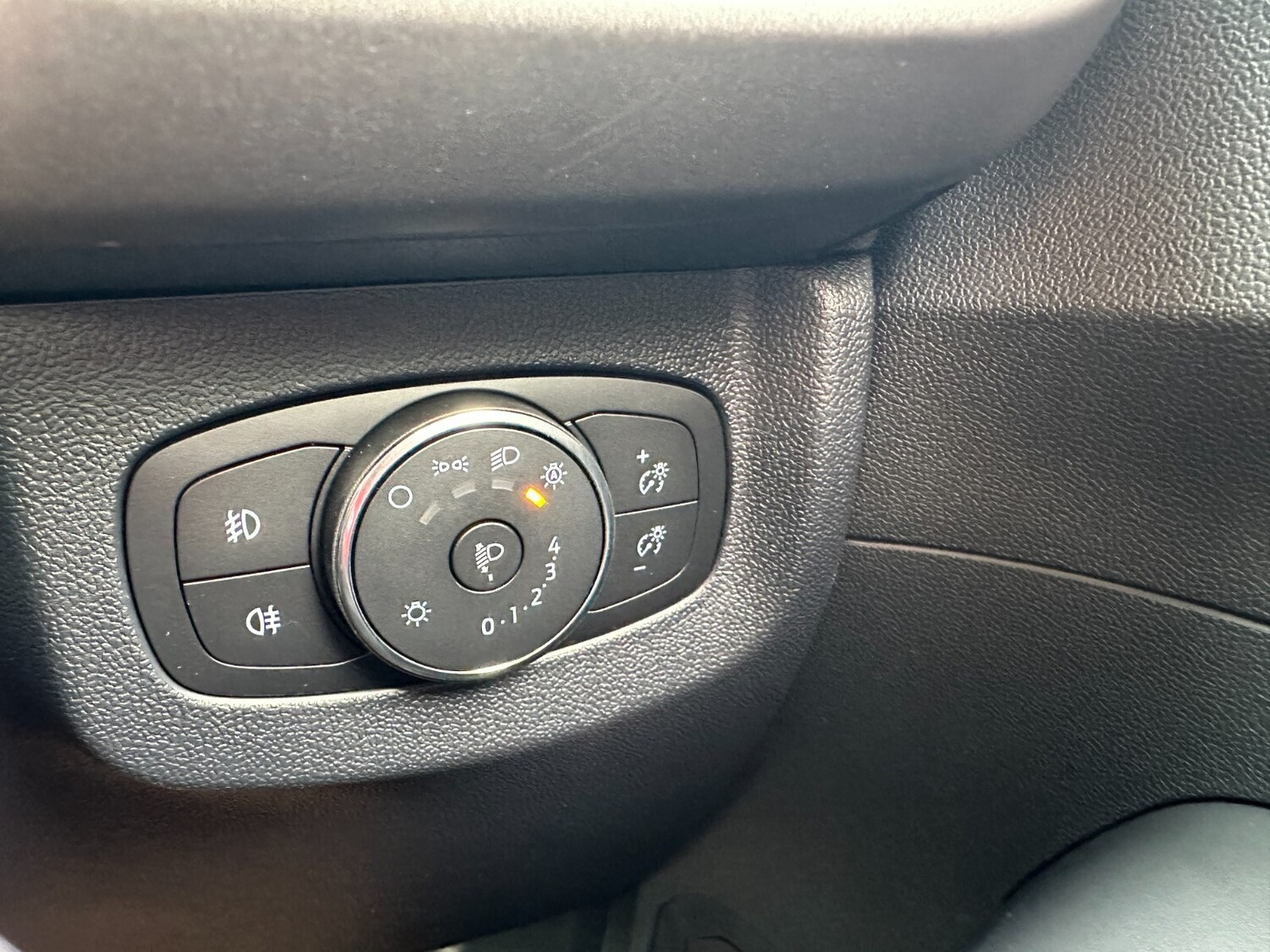 Used Ford Transit Courier for sale - 76622951: Photo 42