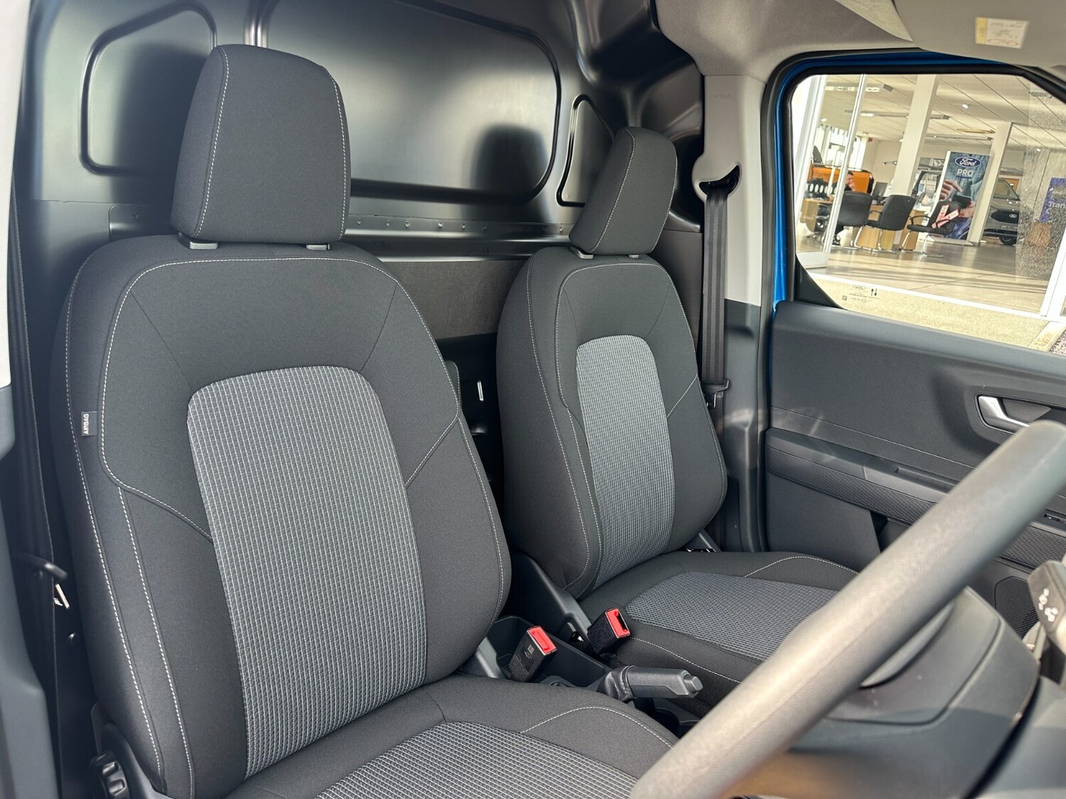 Used Ford Transit Courier for sale - 76622951: Photo 45