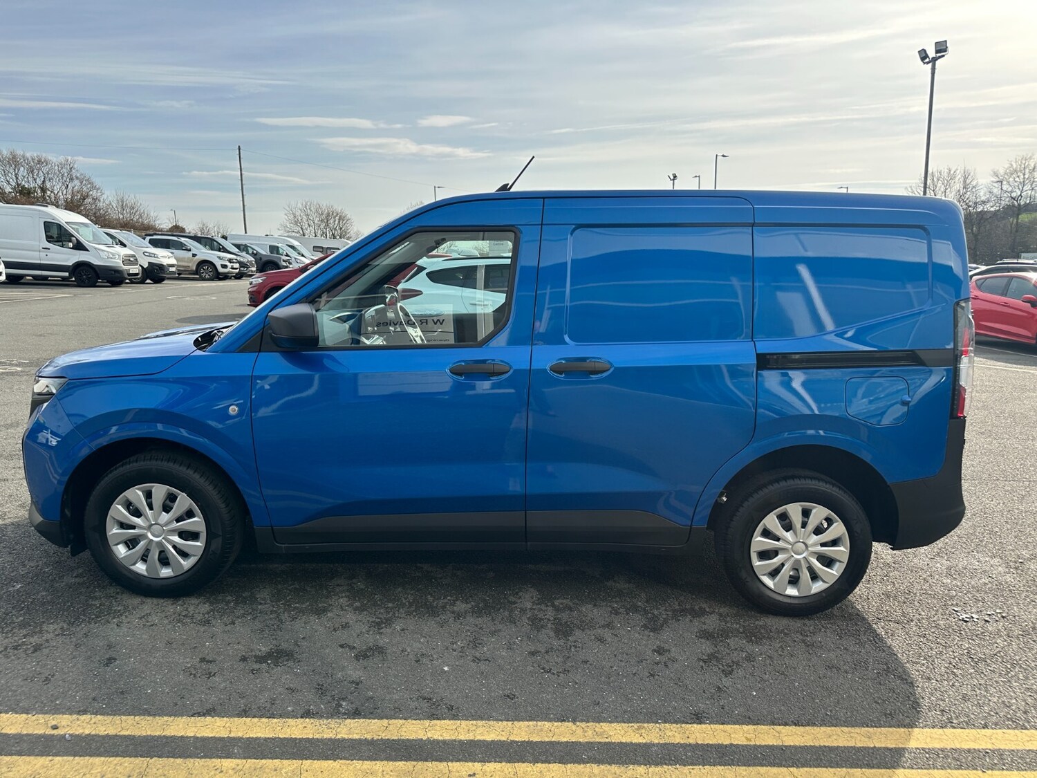 Used Ford Transit Courier for sale - 76622951: Photo 5