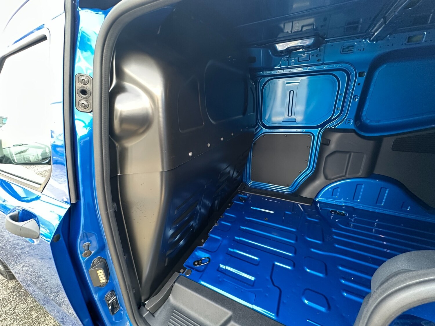 Used Ford Transit Courier for sale - 76622951: Photo 8