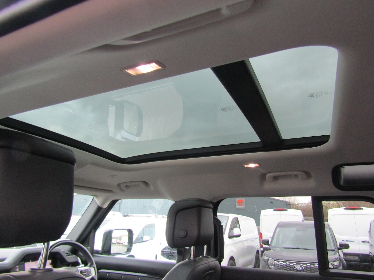 Used Land Rover Defender 2020 for sale - 77285677: Photo 11