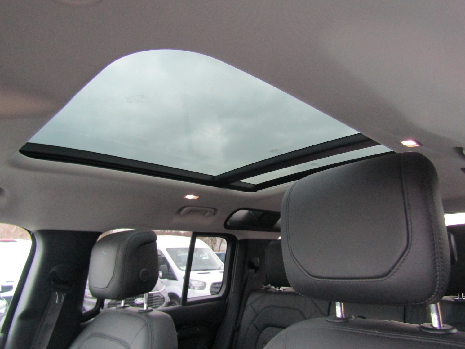 Used Land Rover Defender 2020 for sale - 77285677: Photo 8