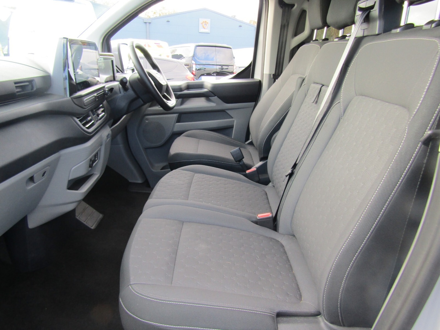 Used Ford Transit Custom 2025 for sale - 76366604: Photo 14