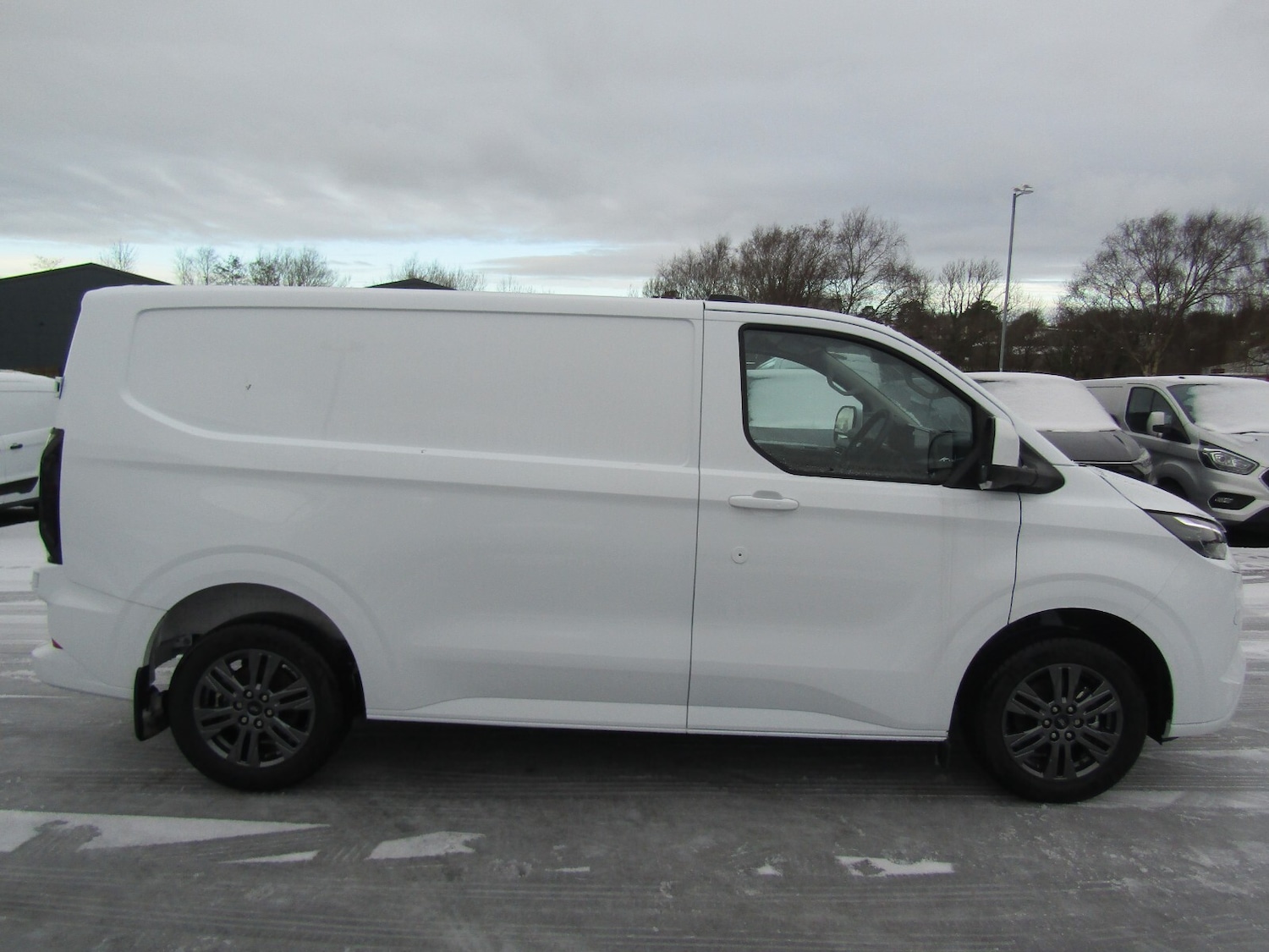 Used Ford Transit Custom 2025 for sale - 77087614: Photo 2