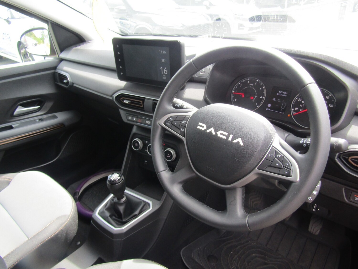 Used Dacia Sandero Stepway 2024 for sale - 76276344: Photo 17