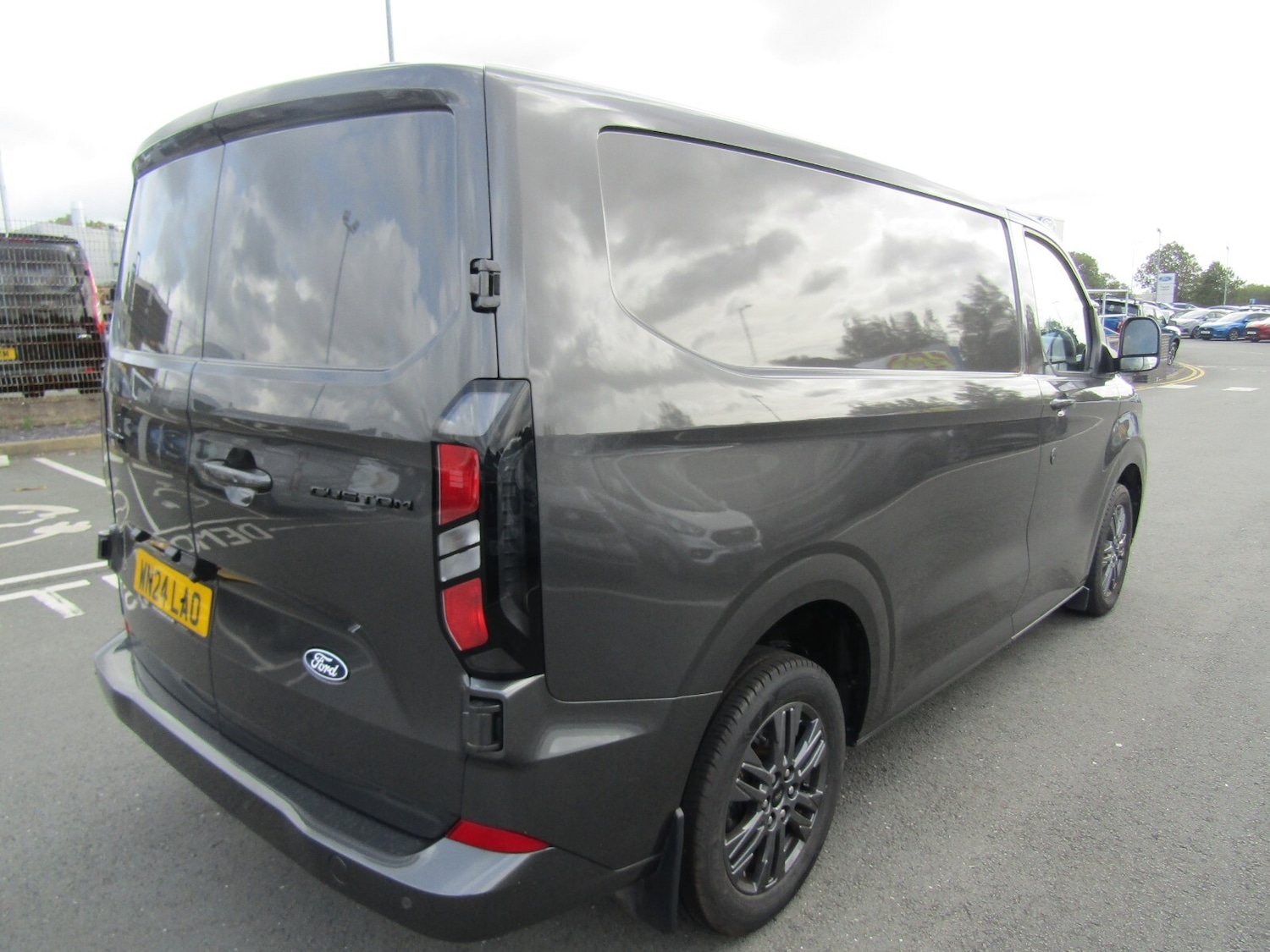 Used Ford Transit Custom 2024 for sale - 76276223: Photo 3