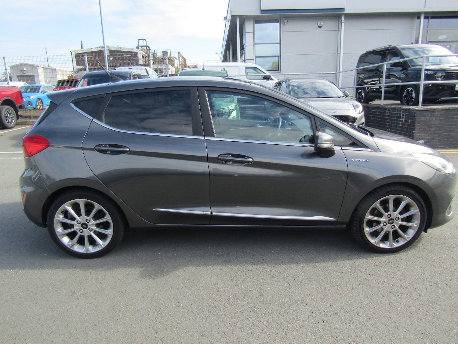 Used Ford Fiesta 2019 for sale - 76276717: Photo 2