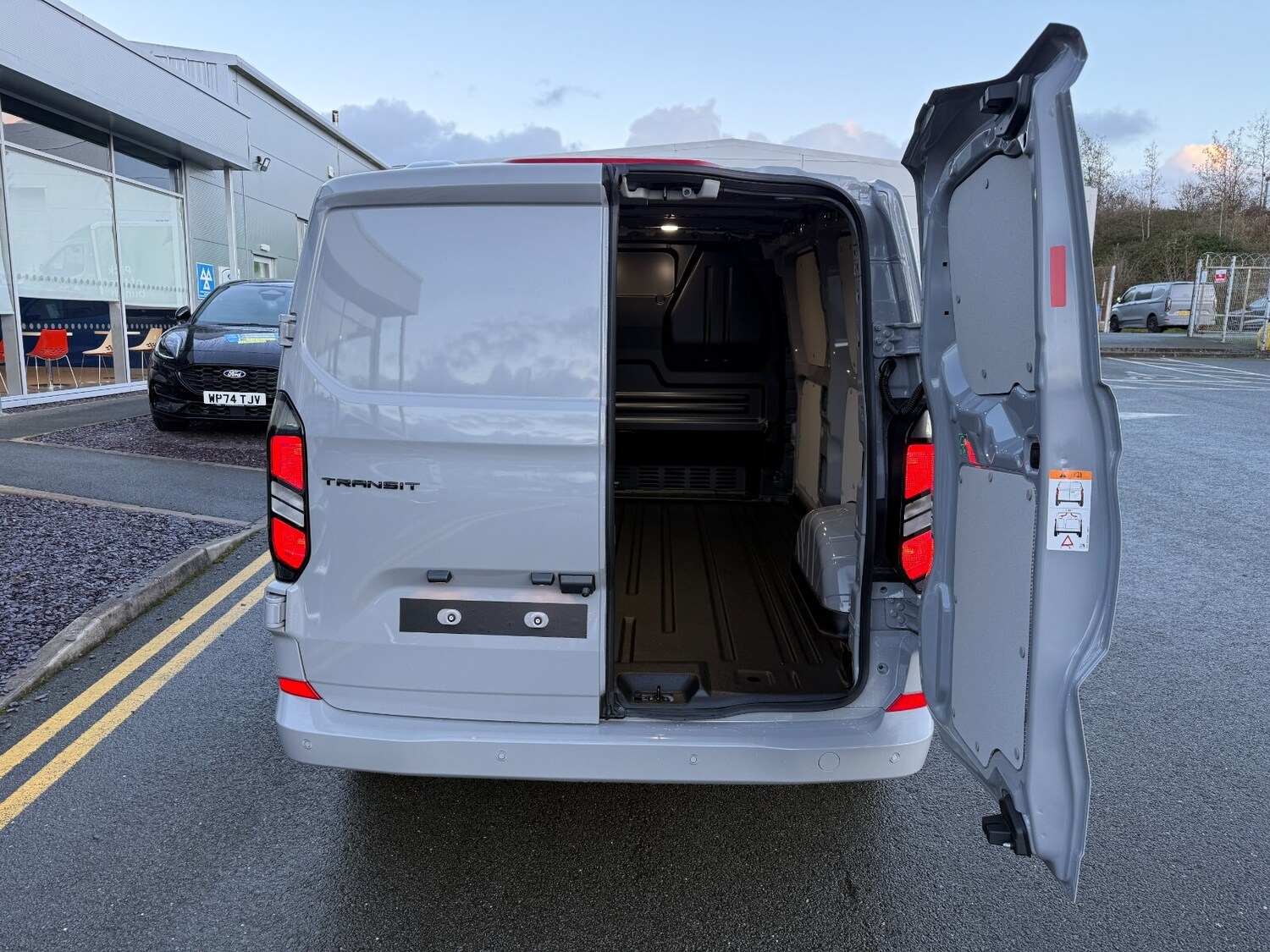 Used Ford Transit Custom for sale - 76647977: Photo 14