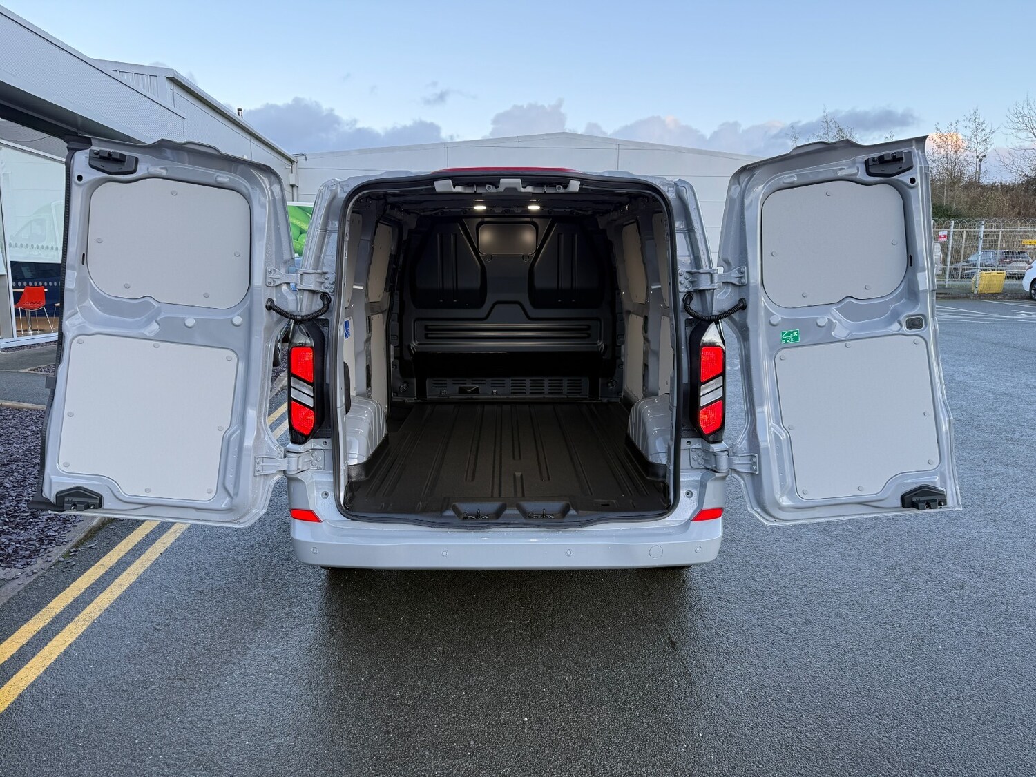 Used Ford Transit Custom for sale - 76647977: Photo 16