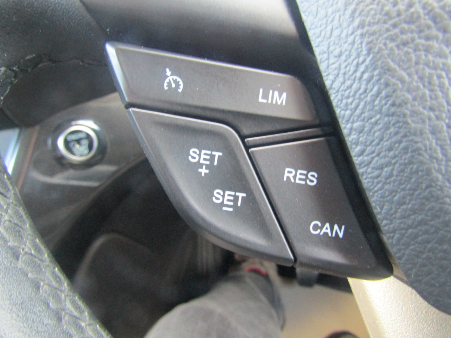 Used Ford Kuga 2017 for sale - 76615010: Photo 25