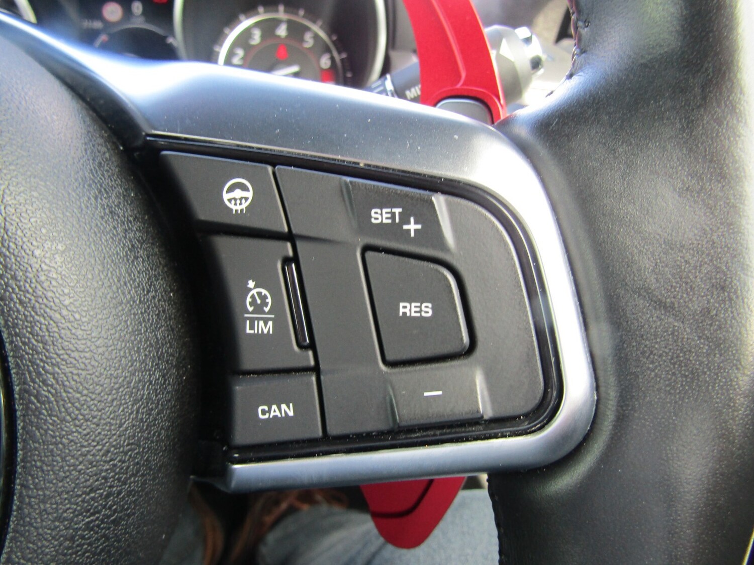 Used Jaguar F-Type 2019 for sale - 76276753: Photo 34